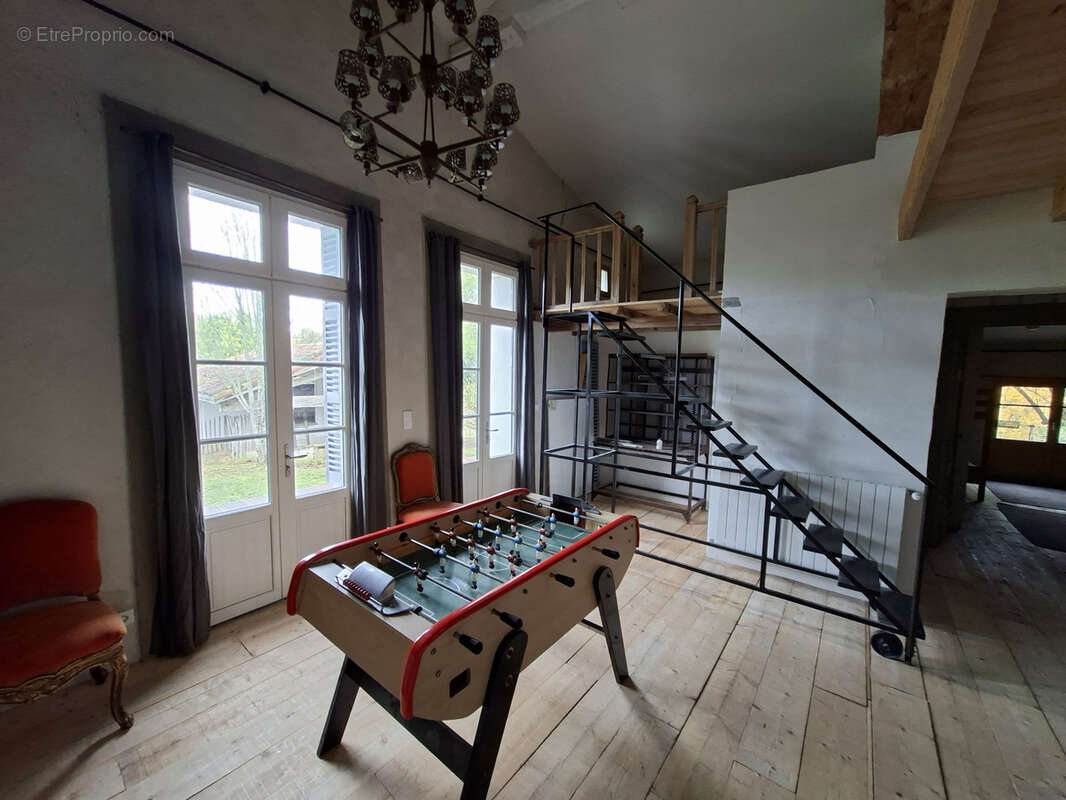 Maison à SAINT-PIERRE-DE-CLAIRAC