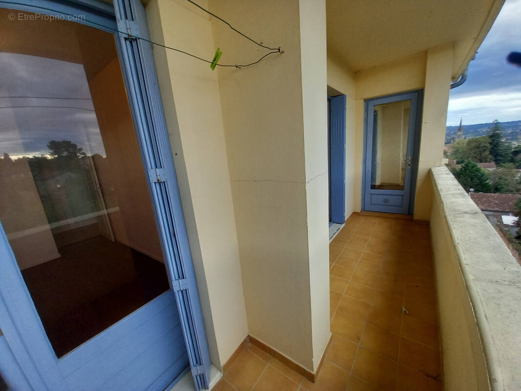 Appartement à FUMEL