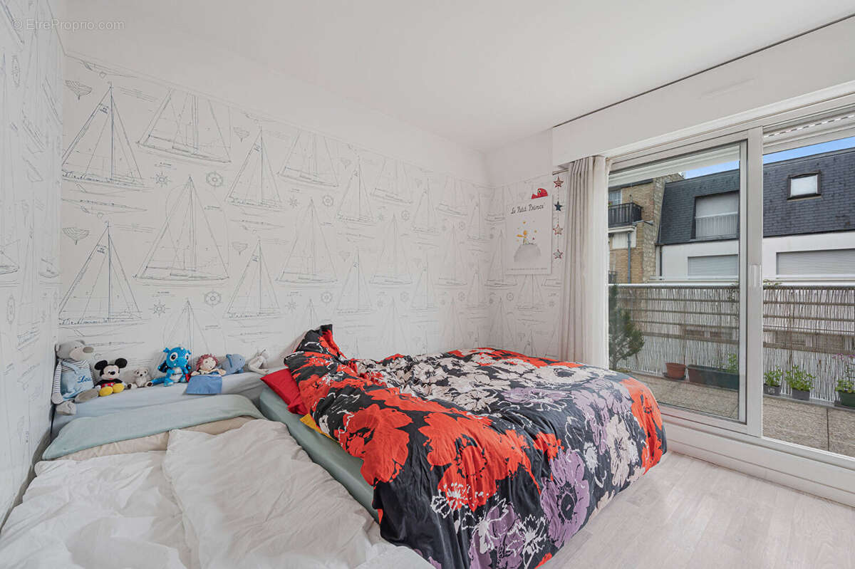 Appartement à PARIS-14E