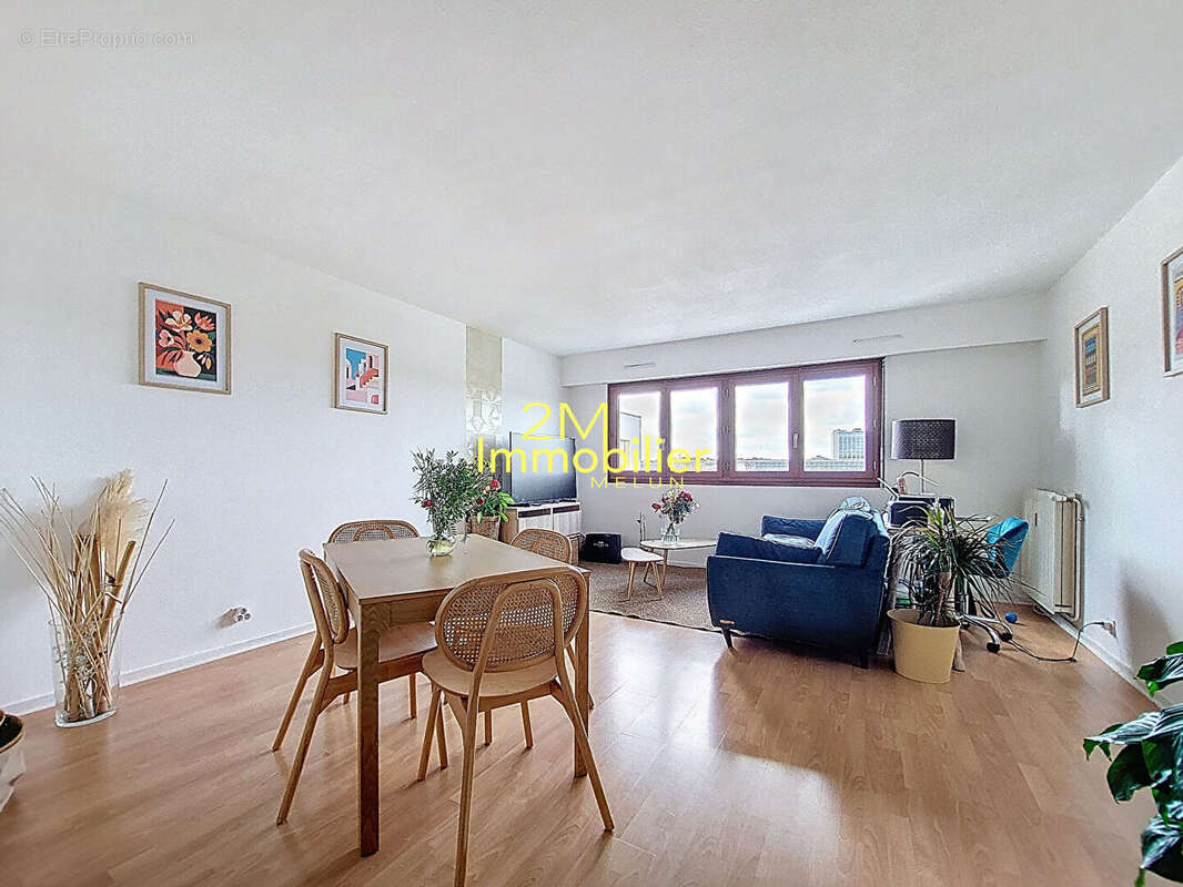 Appartement à MELUN