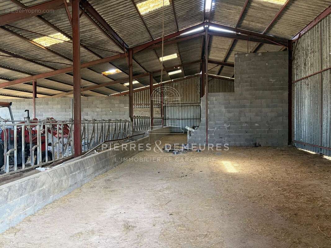 Fermette et ses 1400 m² de dépendances sur 5 hectares - photo 18