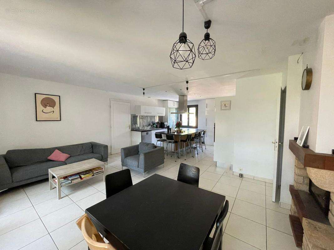 Maison à MONTJOIRE