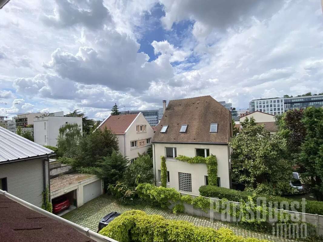 Maison à COURBEVOIE