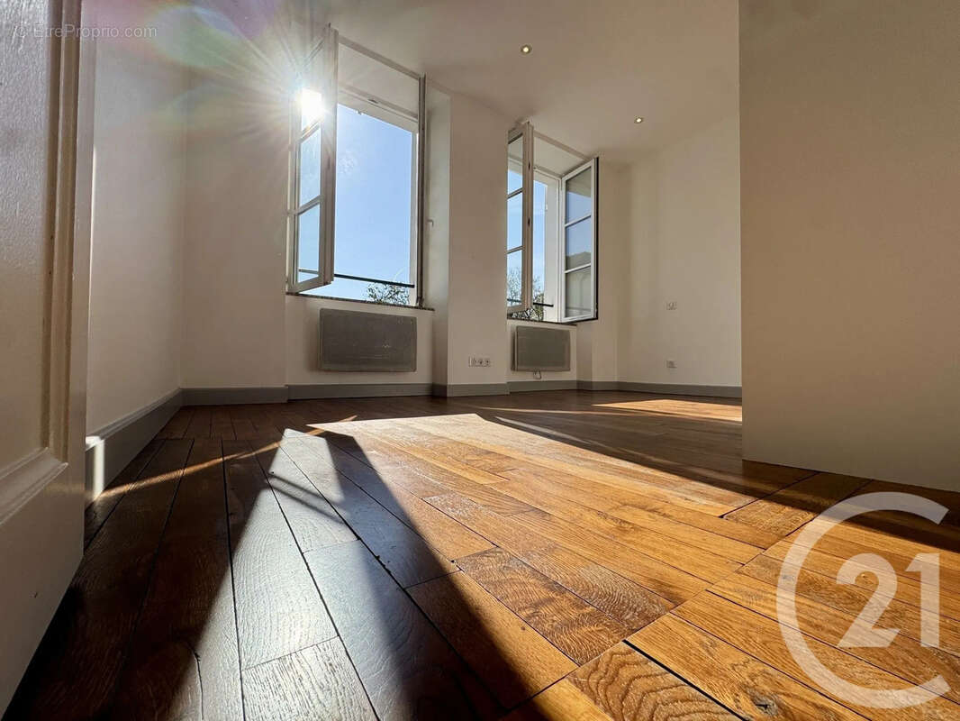 Appartement à FONTAINEBLEAU