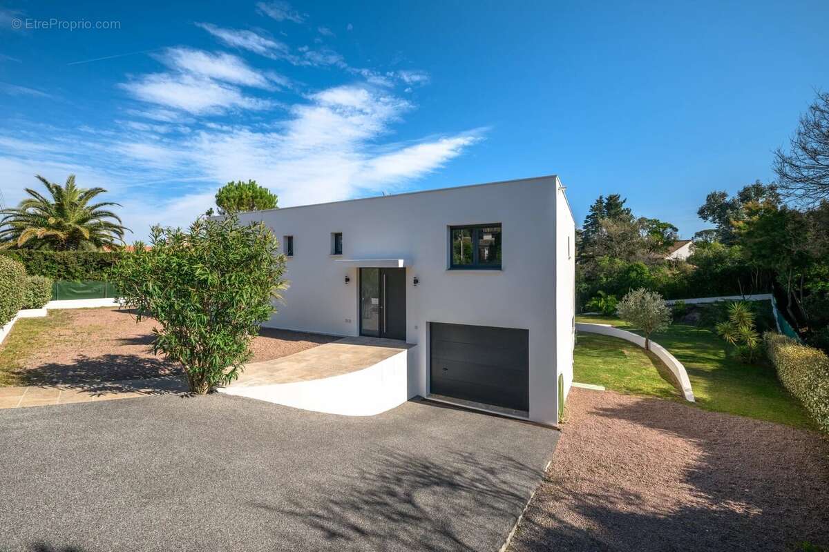 Maison à SAINT-RAPHAEL