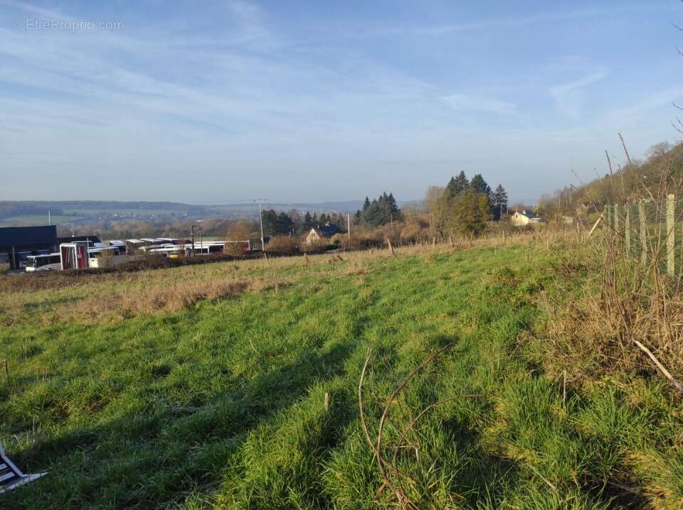Terrain à CORNEVILLE-SUR-RISLE
