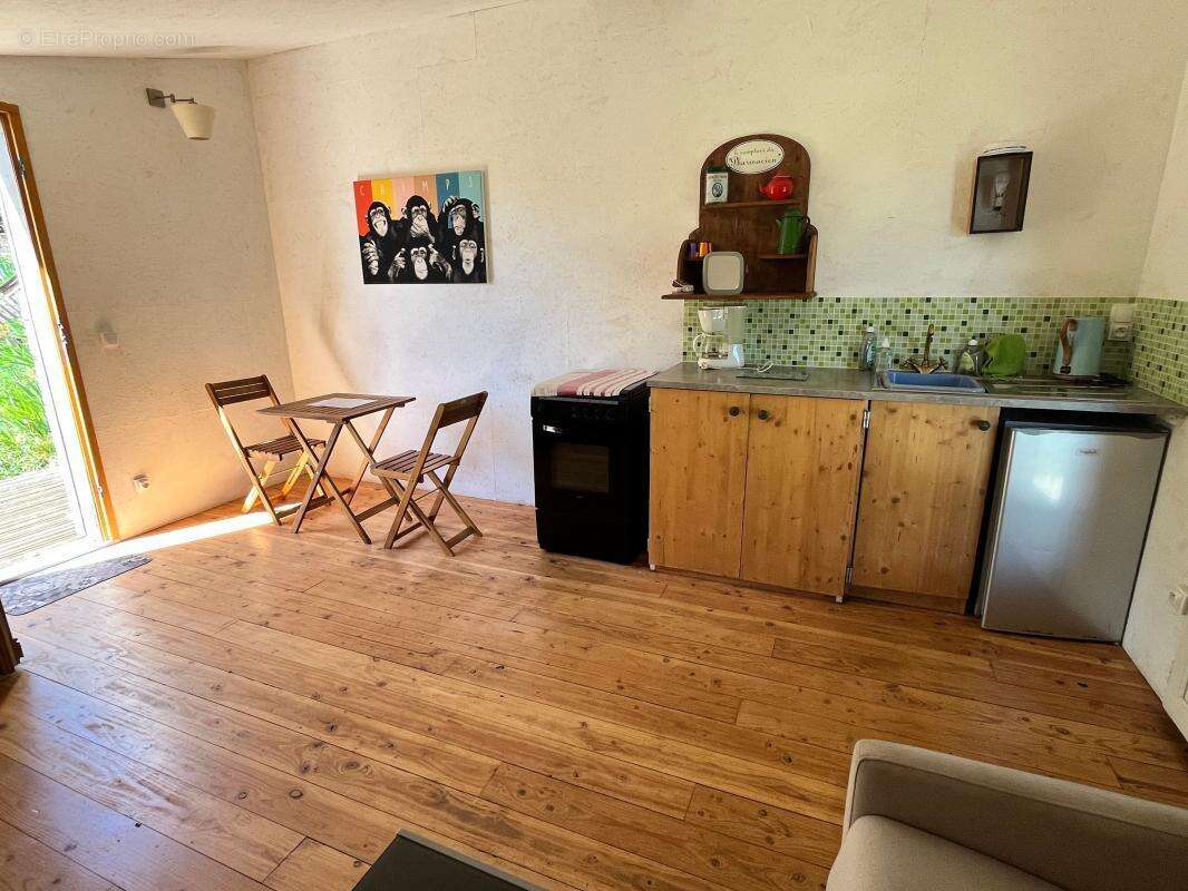 Maison à SAINT-PIERRE-SAINT-JEAN