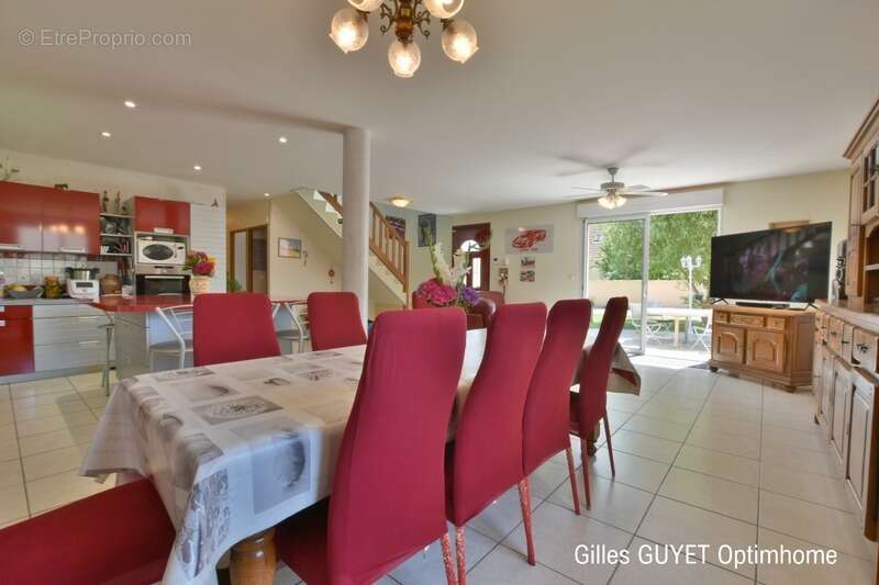 BERNAY,MAISON INDIVIDUELLE T9, DPE:C  177M  6 chambres. Terrain de 1000M² env. 319990€ - photo 19