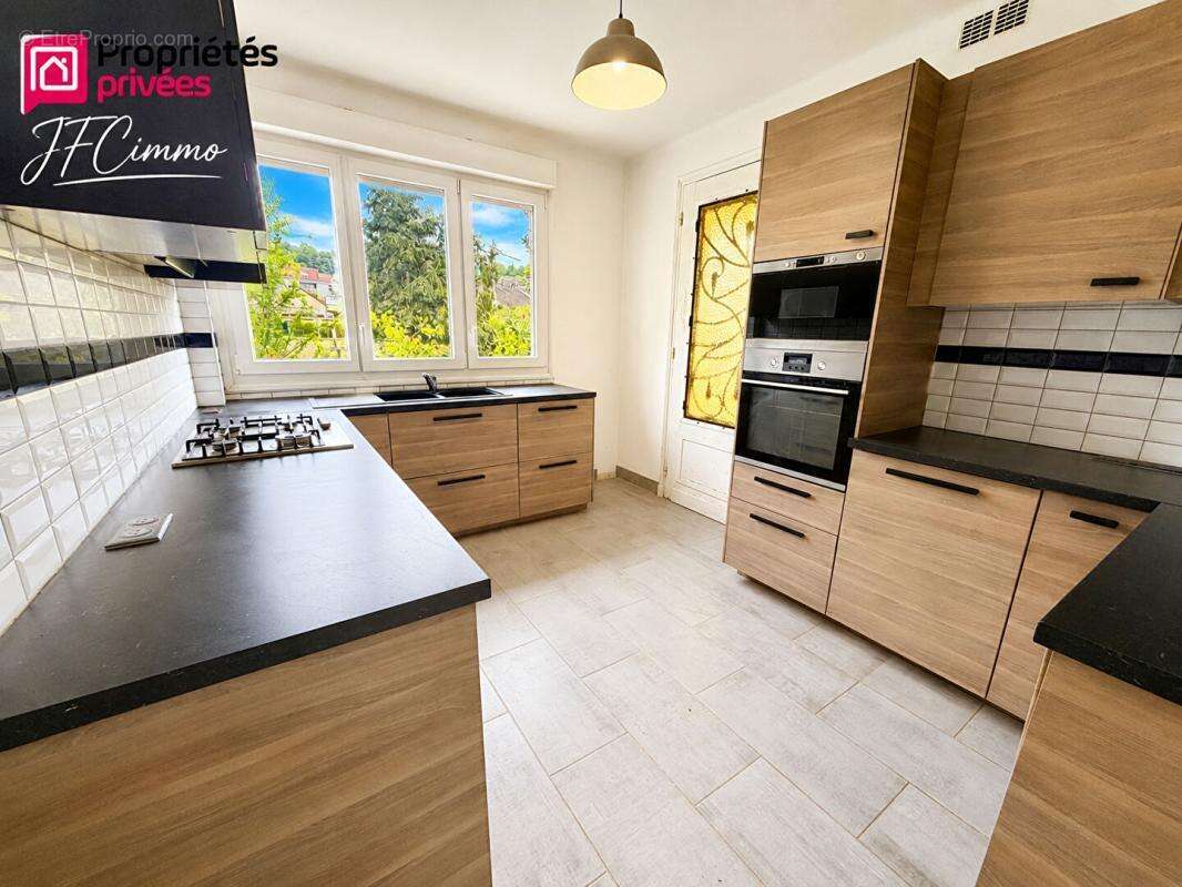Maison Soissons 240 m2 terrain de 1600m2 - photo 8
