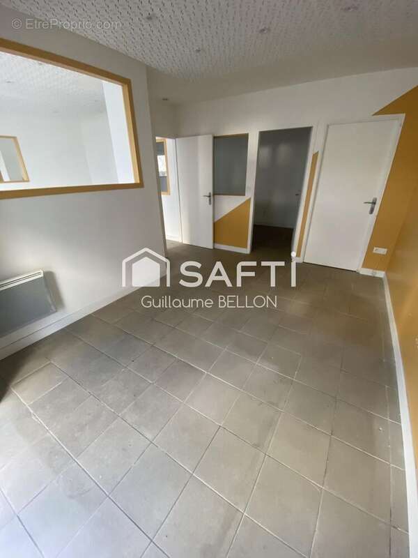 Photo 2 - Commerce à BREST