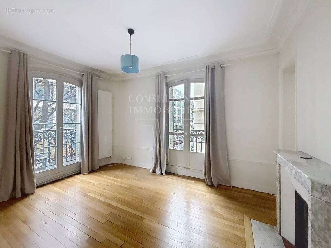 Appartement à NEUILLY-SUR-SEINE