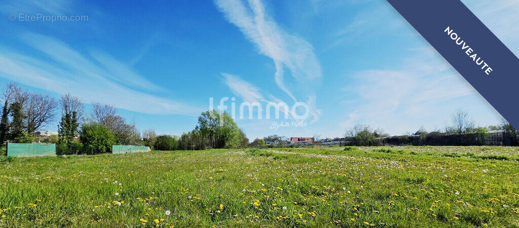 Terrain à SAINT-MEMMIE