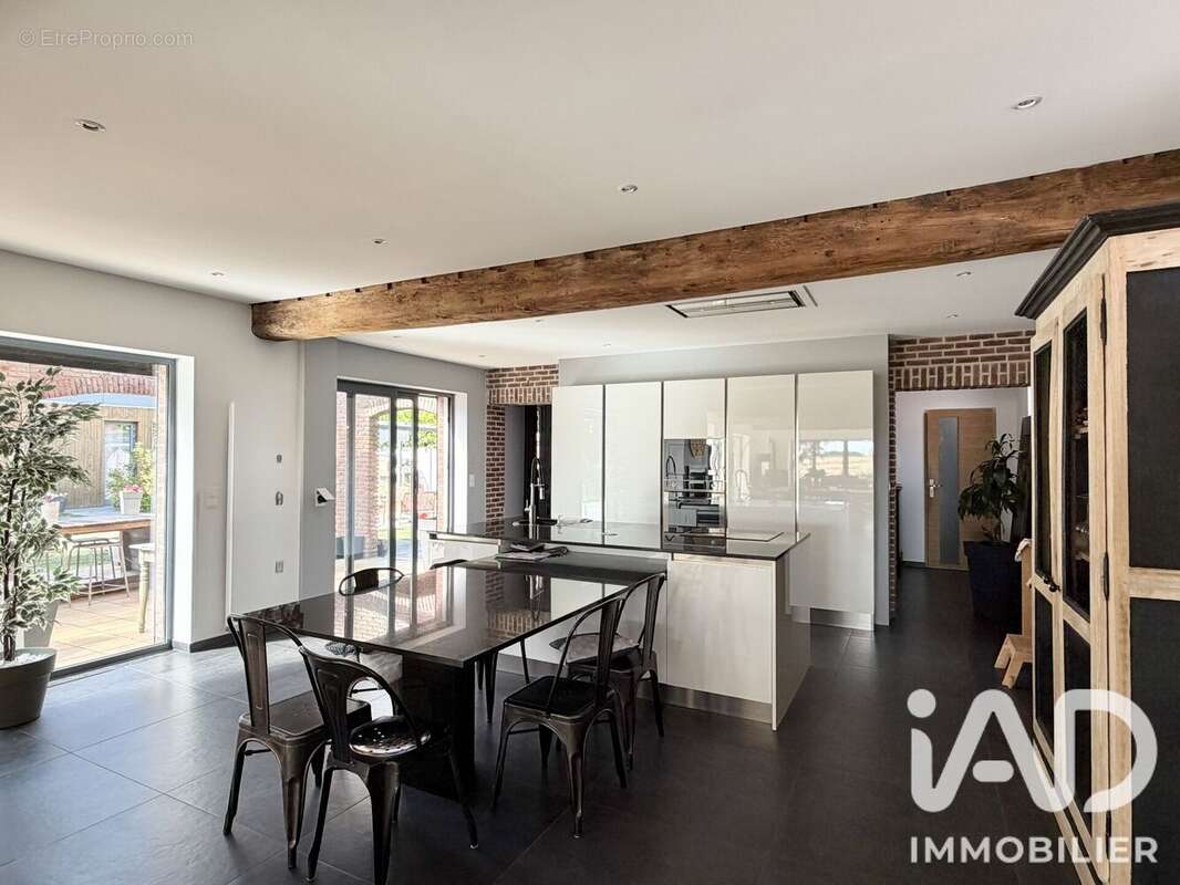 Maison 490 m² à Sailly-Lez-Lannoy  - photo 7