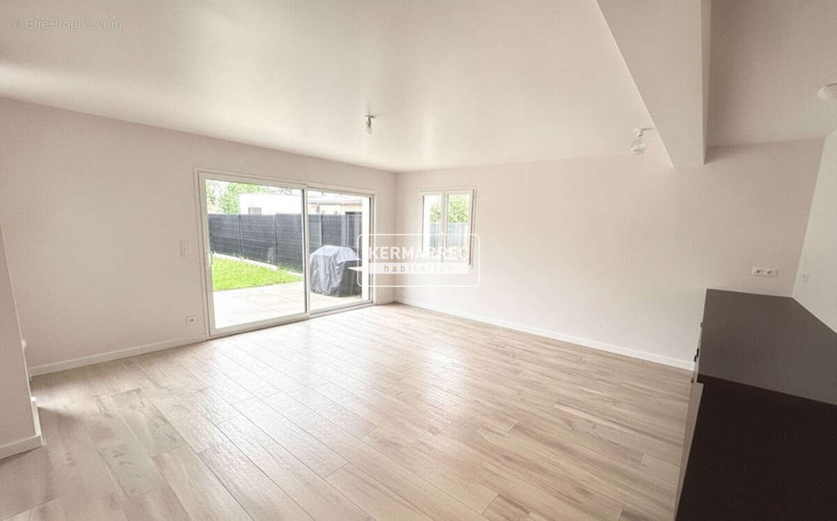 Maison SAINT AUBIN D'AUBIGNÉ - 6 Chambres -126 m² - photo 5