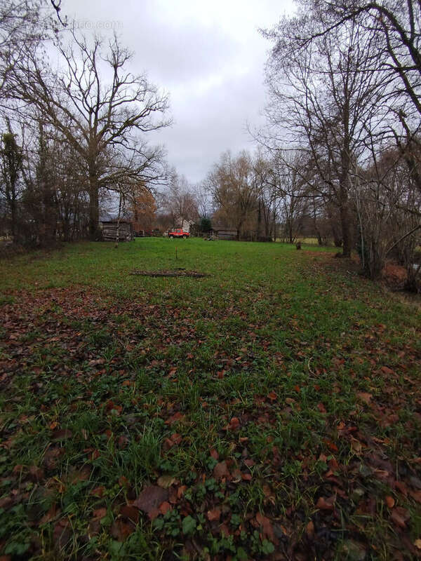 Terrain à BRION