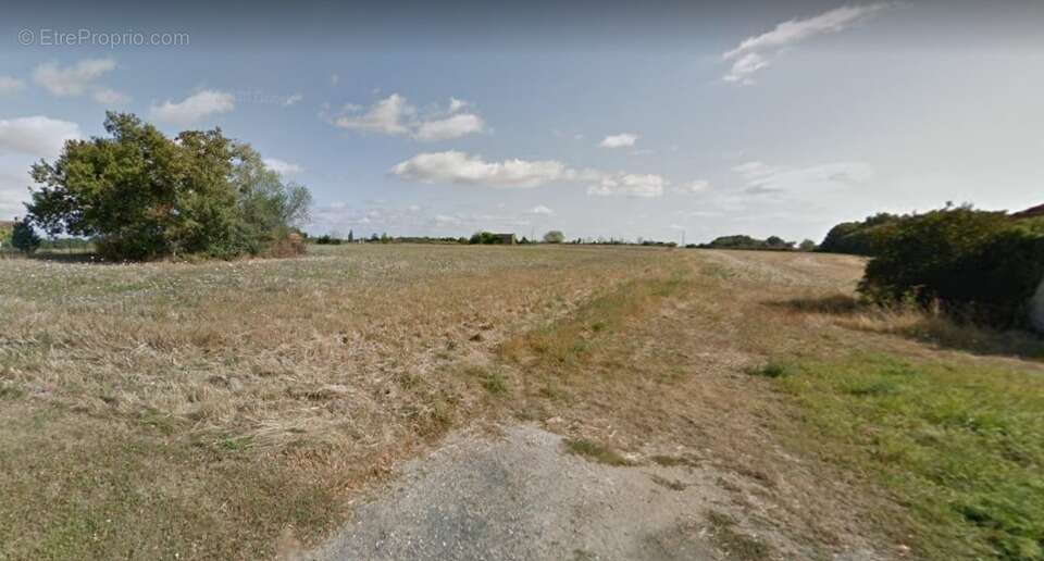 Terrain à SAINTE-MAURE-DE-TOURAINE