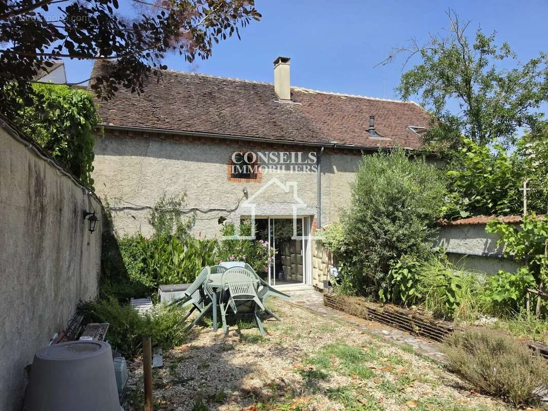 Maison de ville avec jardin proche des commerces - photo 10