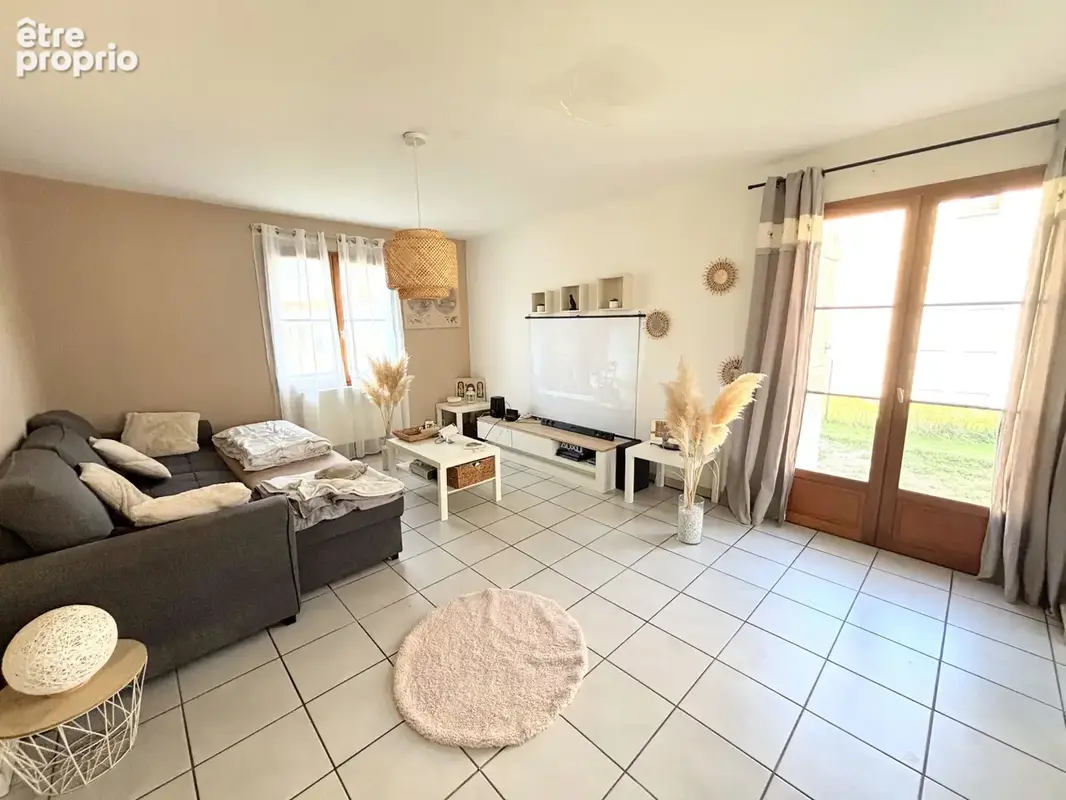 Saint-marcellin-en-forez villa 4 chambres, garage et terrain plat - photo 4