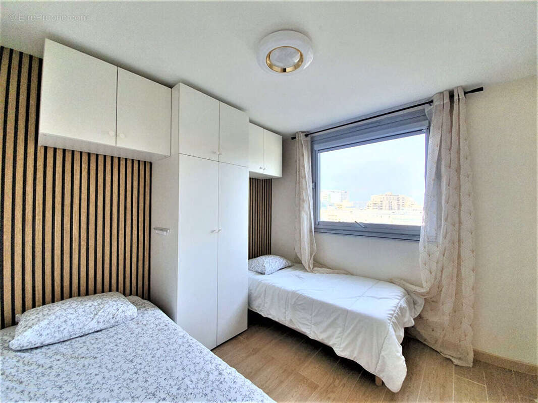 Appartement à COURBEVOIE