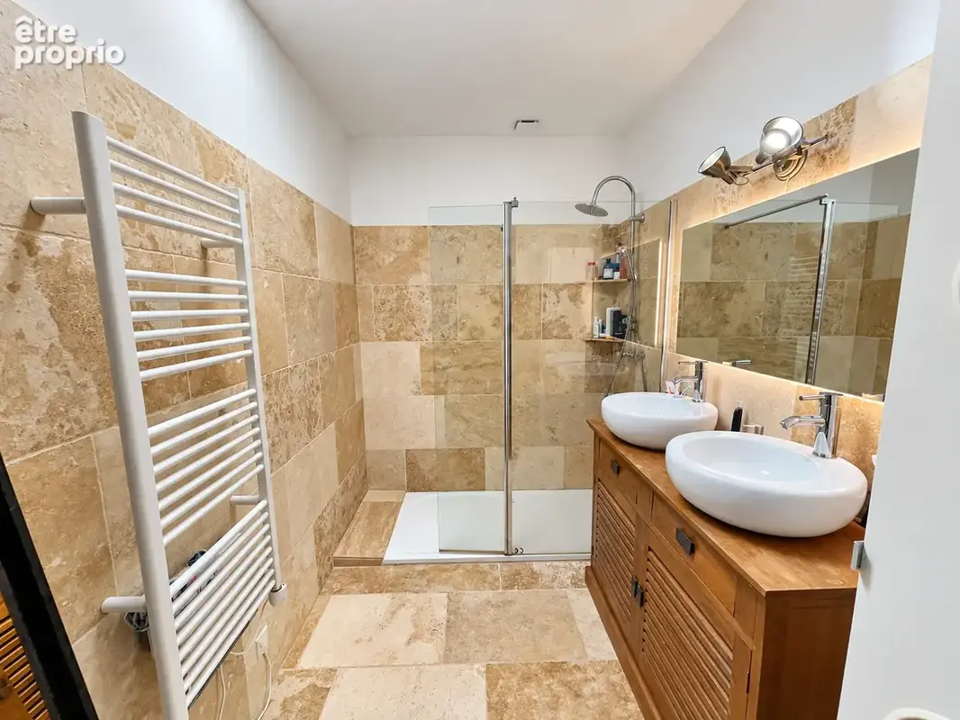 Belle maison ancienne rénovée de 290 M2 sur 2352 m2 clos et arboré - photo 12