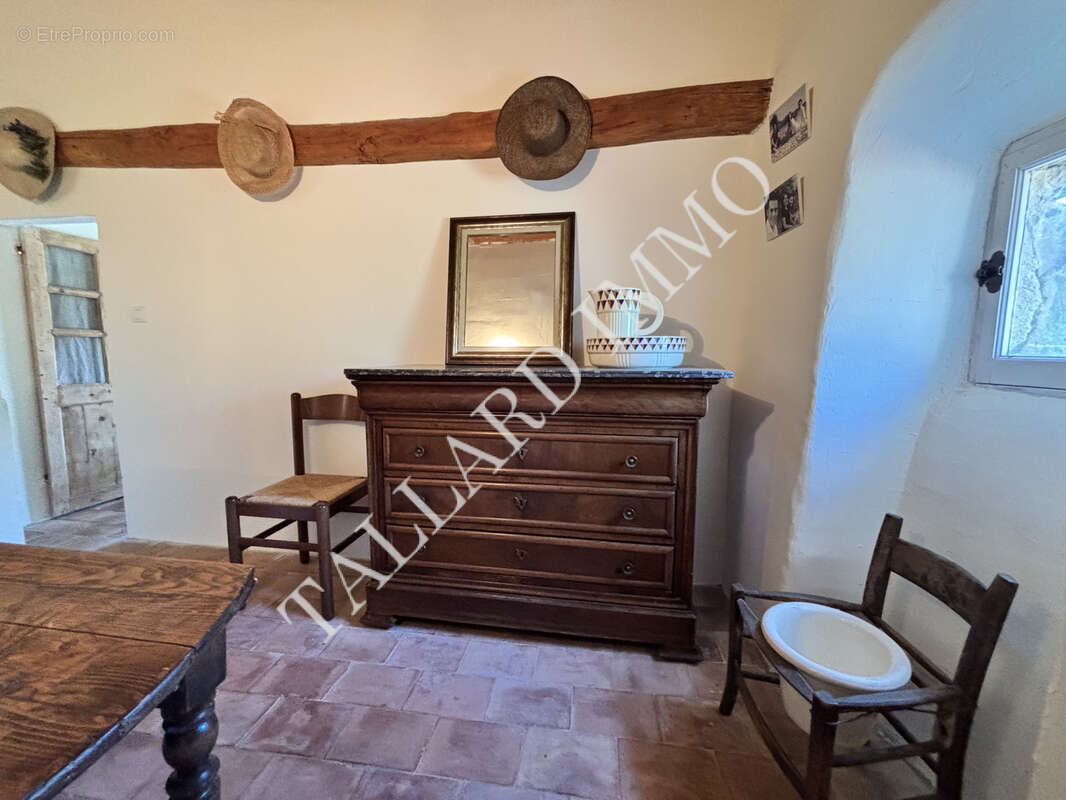 Venterol, maison 163 m2 + grages, caves et jardin. - photo 25