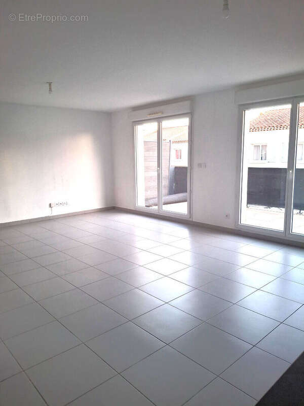 Appartement à PORT-DE-BOUC
