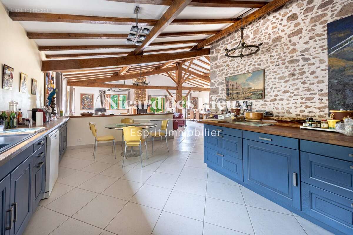 Maison à EXIDEUIL