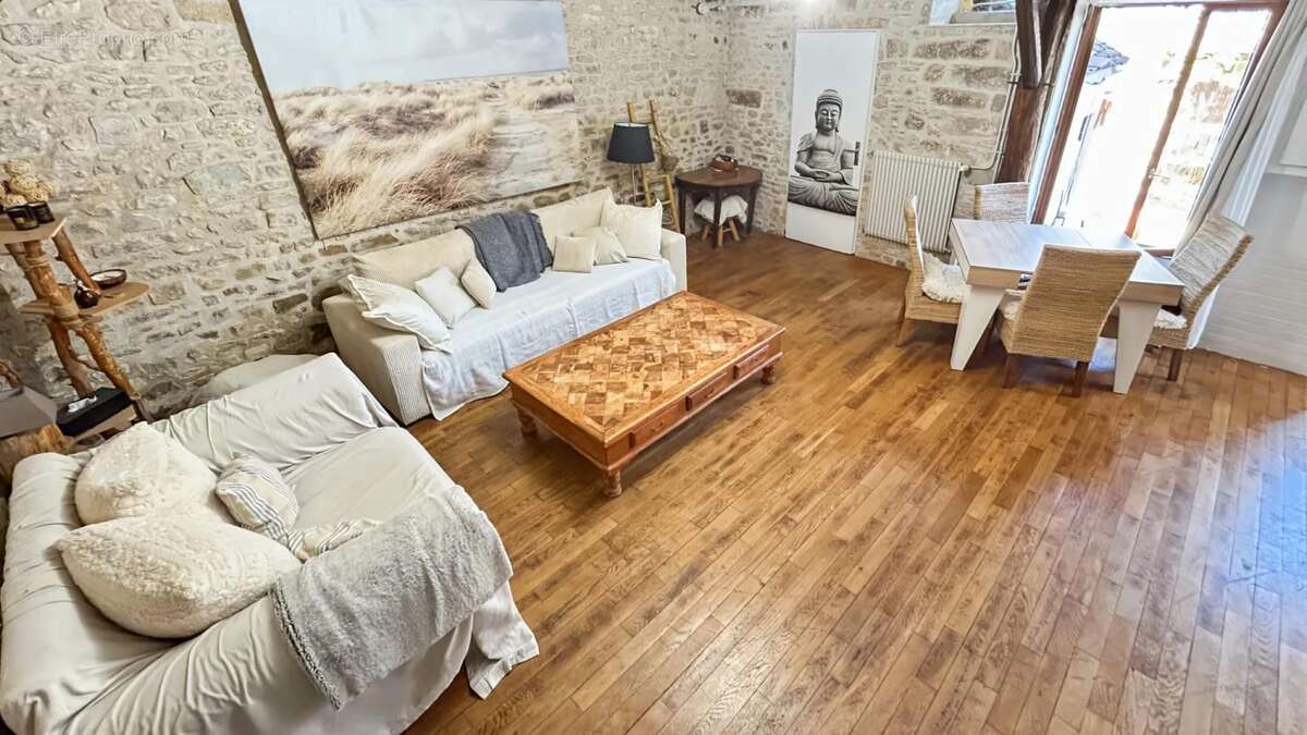 Maison à MONTIGNY-SUR-LOING