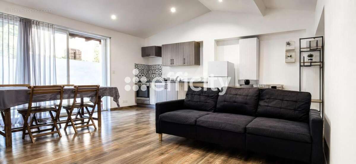 Maison 230 m² à Martigues  - photo 11