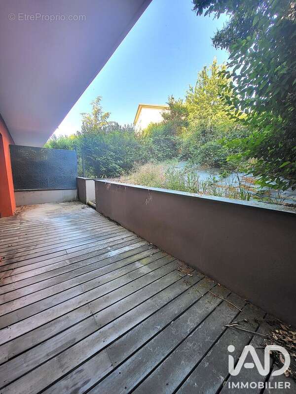 Appartement 52 m² à Saint-Jean-Bonnefonds  - photo 7