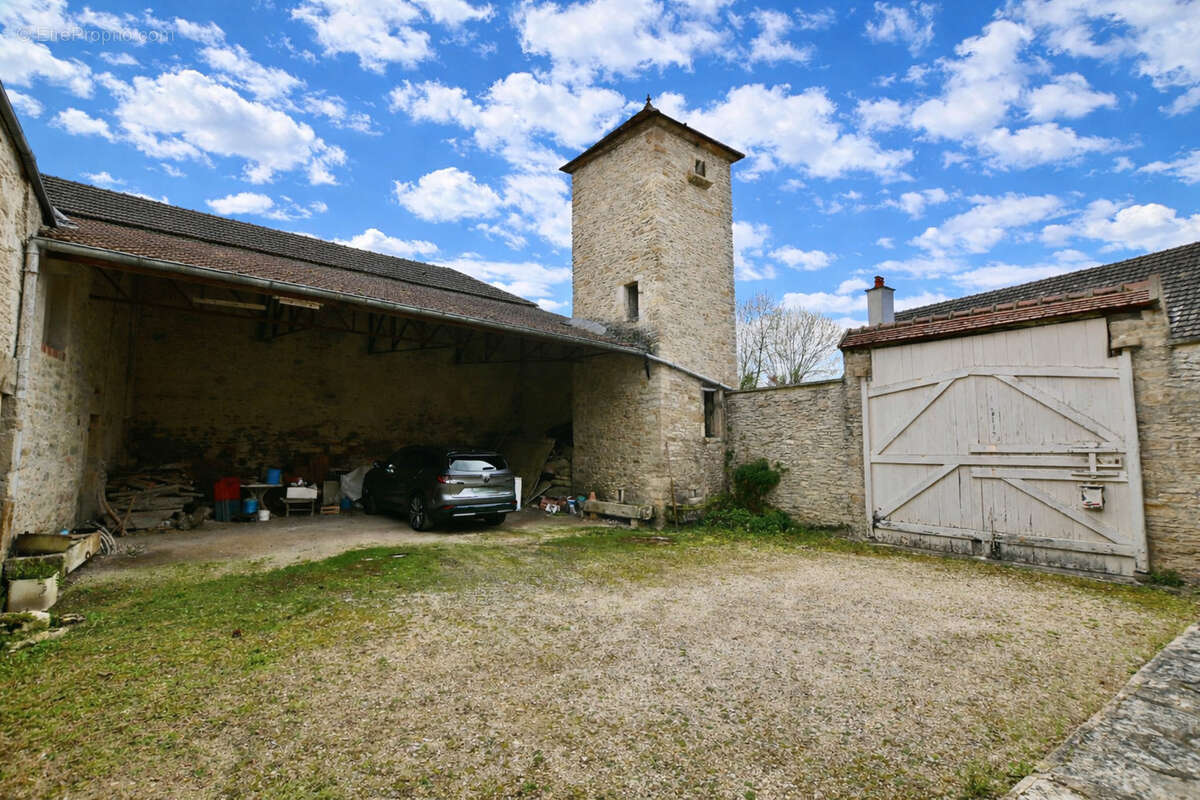 Maison à ASQUINS