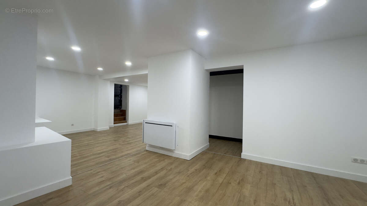 Local commercial / bureaux à vendre   121 m2   vandœuvre village - photo 2