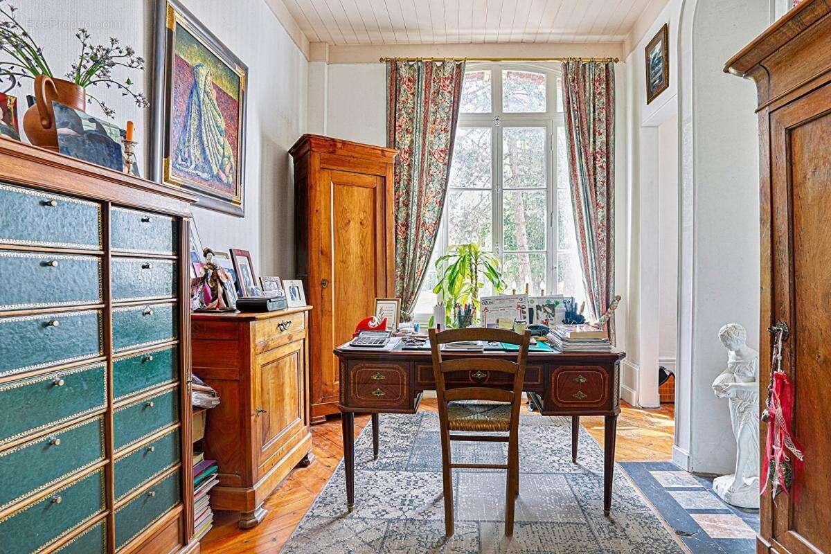 Maison à SAINT-ETIENNE-DU-ROUVRAY