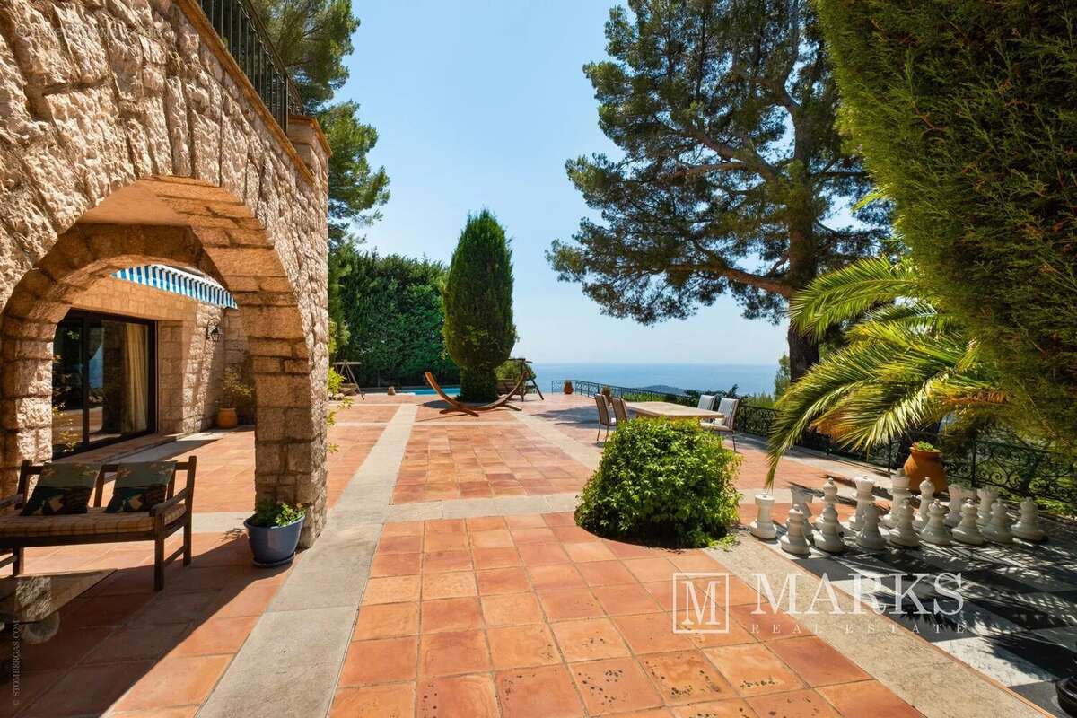 Maison à EZE