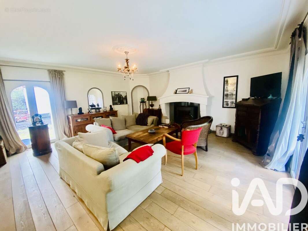 Maison 144 m² à Saint-Andre-Des-Eaux  - photo 7