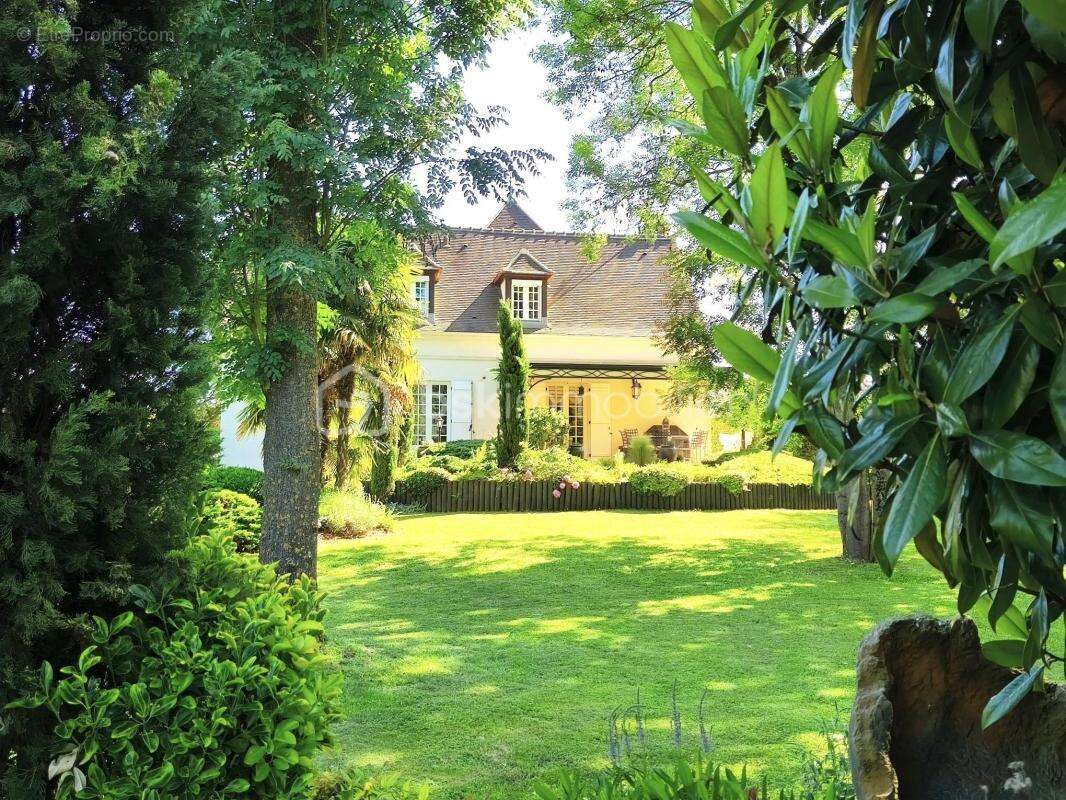 Maison d'exception avec piscine - photo 2