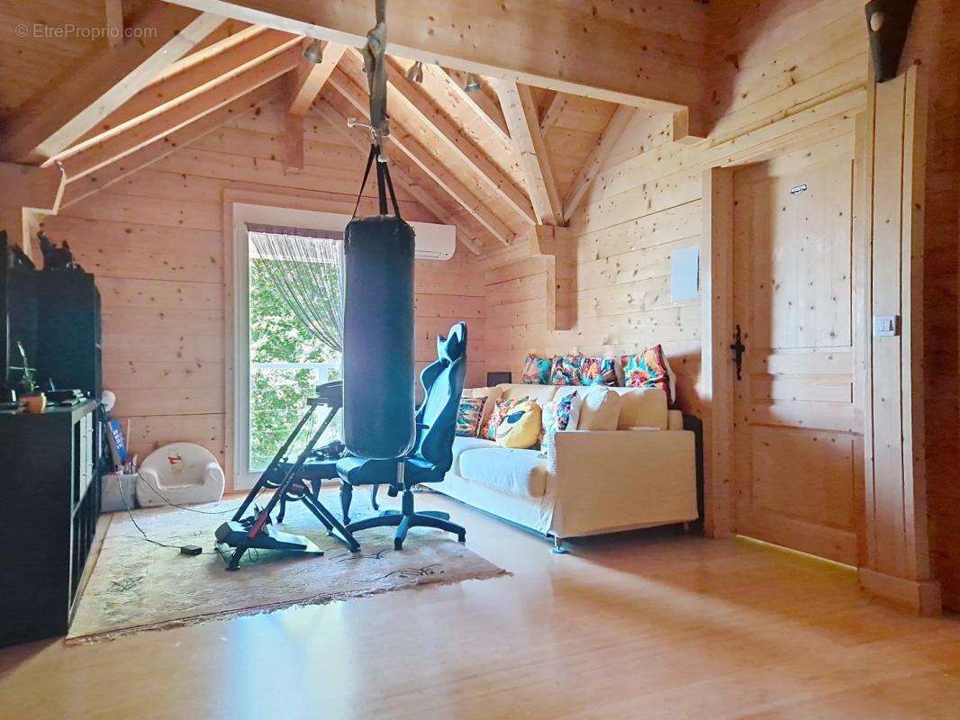 Maison 140 m² à Castillon  - photo 11