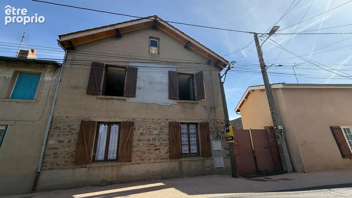 Photo Maison à Chazelles-Sur-Lyon au prix de 150 000€