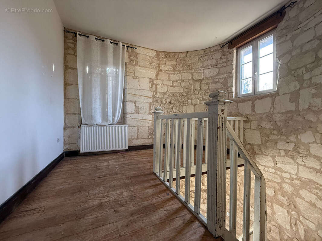 Maison à VILLEGOUGE