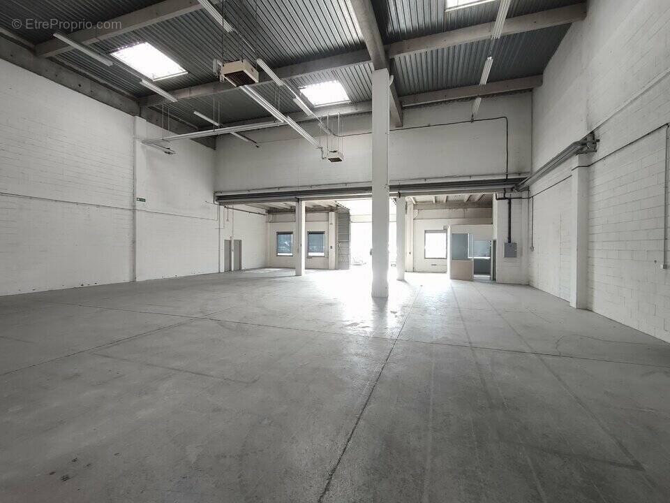 Autre à SAINT-QUENTIN-FALLAVIER