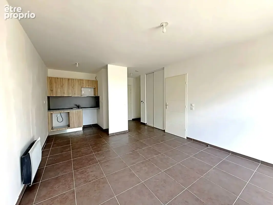 T2 en dernier étage avec terrasse de 16 m² et parking - photo 11