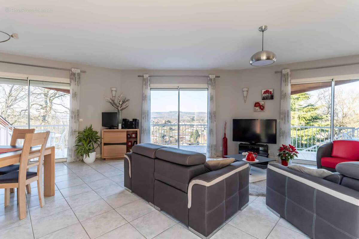 Town house in a peaceful location - photo 17