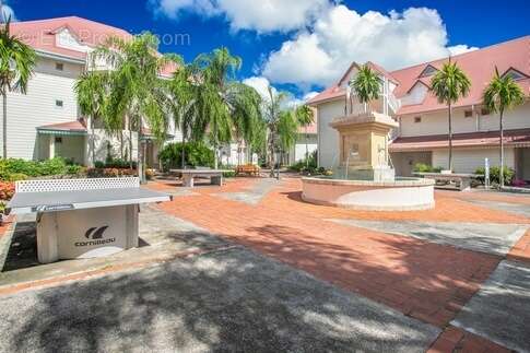 Appartement à SAINTE-LUCE