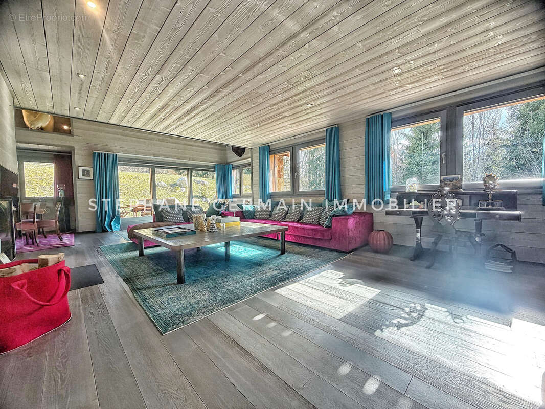 Maison à DEMI-QUARTIER