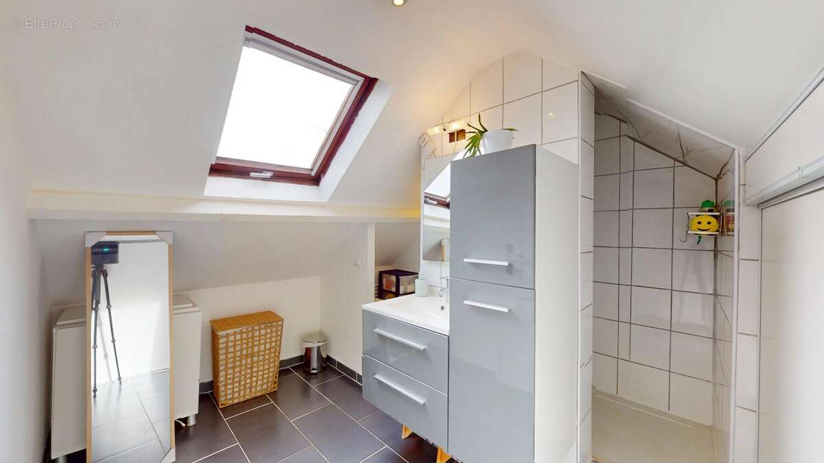 Appartement à CLICHY-SOUS-BOIS