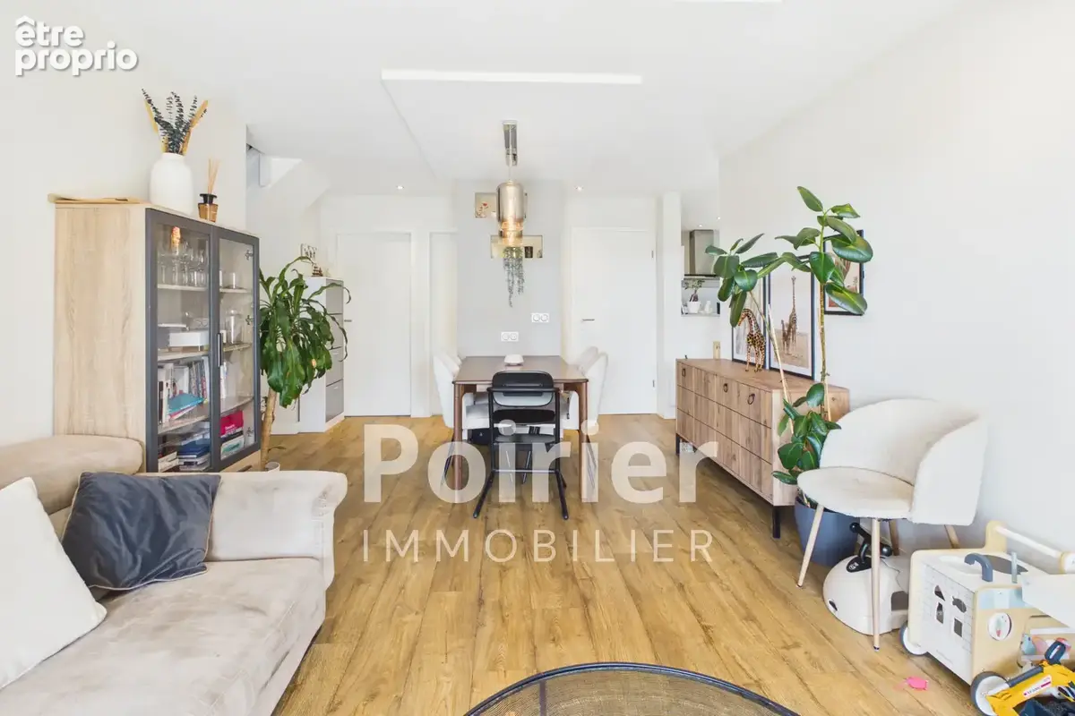 Appartement à DOUVAINE