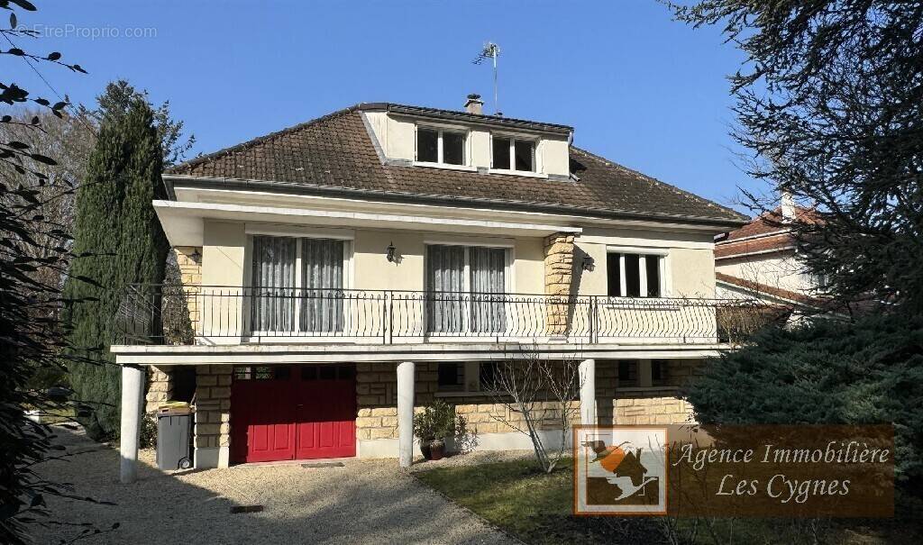 Maison à CHARTRETTES