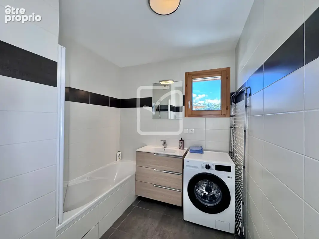 Appartement T4 de 90m2 pied dans l'eau - Amphion-Les-Bains - photo 12