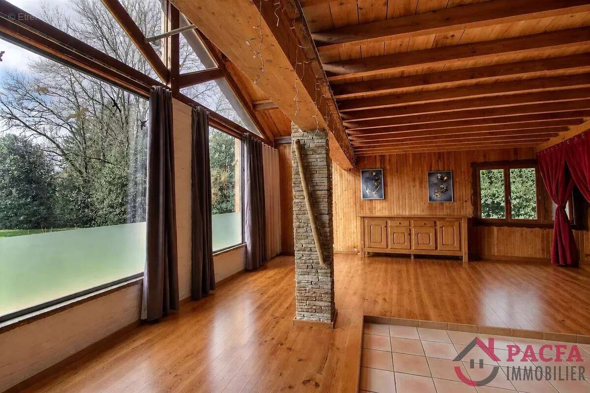 ARFONS - Maison esprit chalet sur 1730 m² de terrain. - photo 7