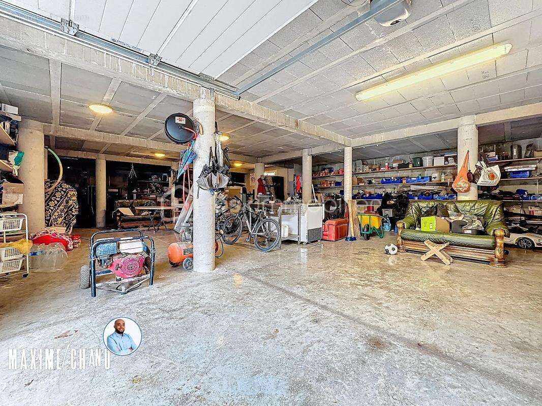 À Vendre : Belle Maison de 155 m² à Gignac, au Calme et Proche du Centre - photo 16